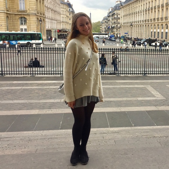 Meet your Posher, Jackie - Picture 2 of 4